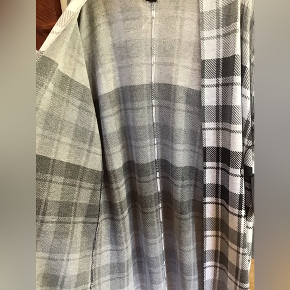 Rachel Zoe Black And Grey Plaid Long Sleeve Duster/Jacket With Fringe Size S - Picture 9 of 11